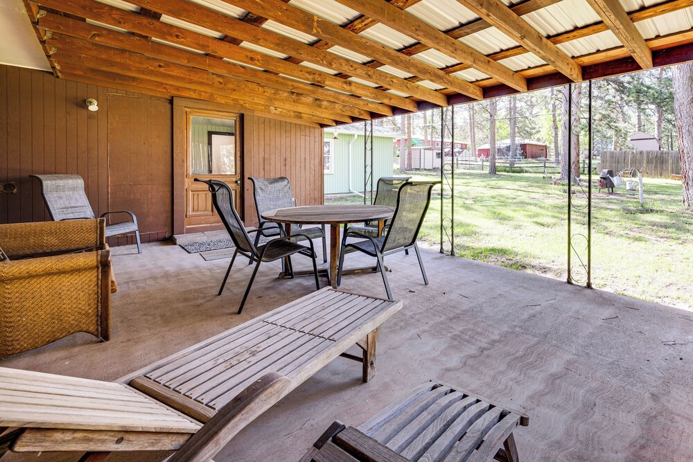 1 Mi to Town: Woodland Park Home w/ Yard!
