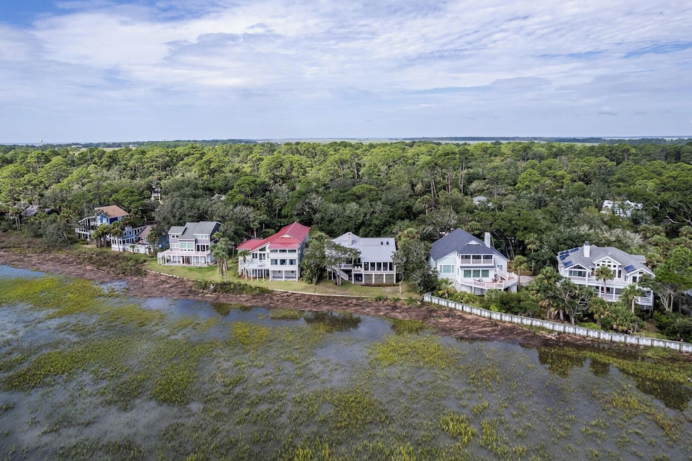 111 Cardinal Crest