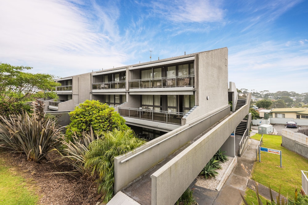 Horizon Apartments Narooma view 2
