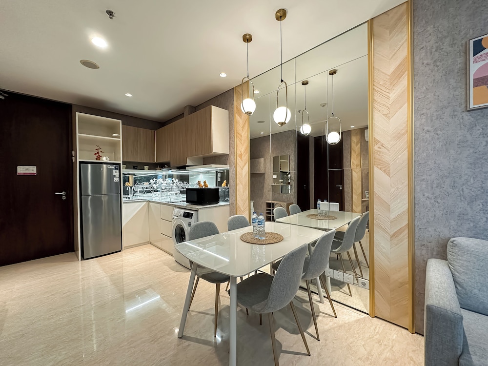 Tranquil And Modern Haven 2Br At The Rosebay Apartment