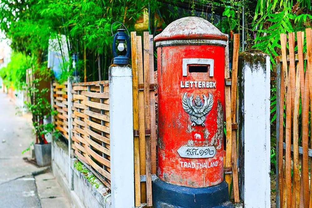Artist Place Trat