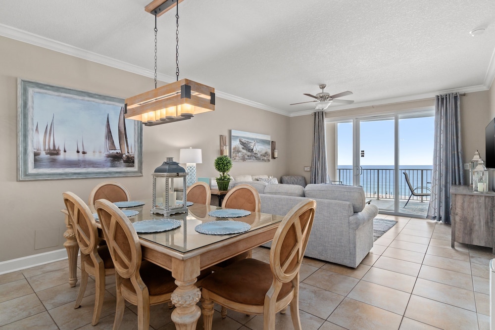 Twin Palms by Book That Condo