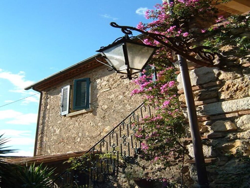 La Pergola, Holiday Home in Tuscany on the Hill and Near the Sea, for 2 - 2 view 3