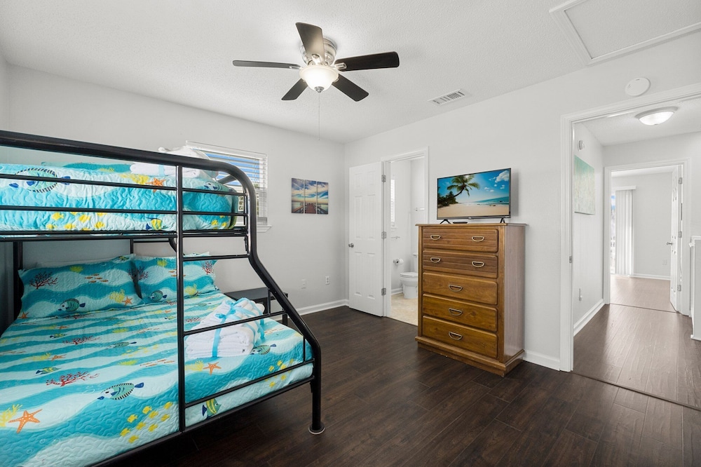 6400 Beach Dr - Seabatical A view 2