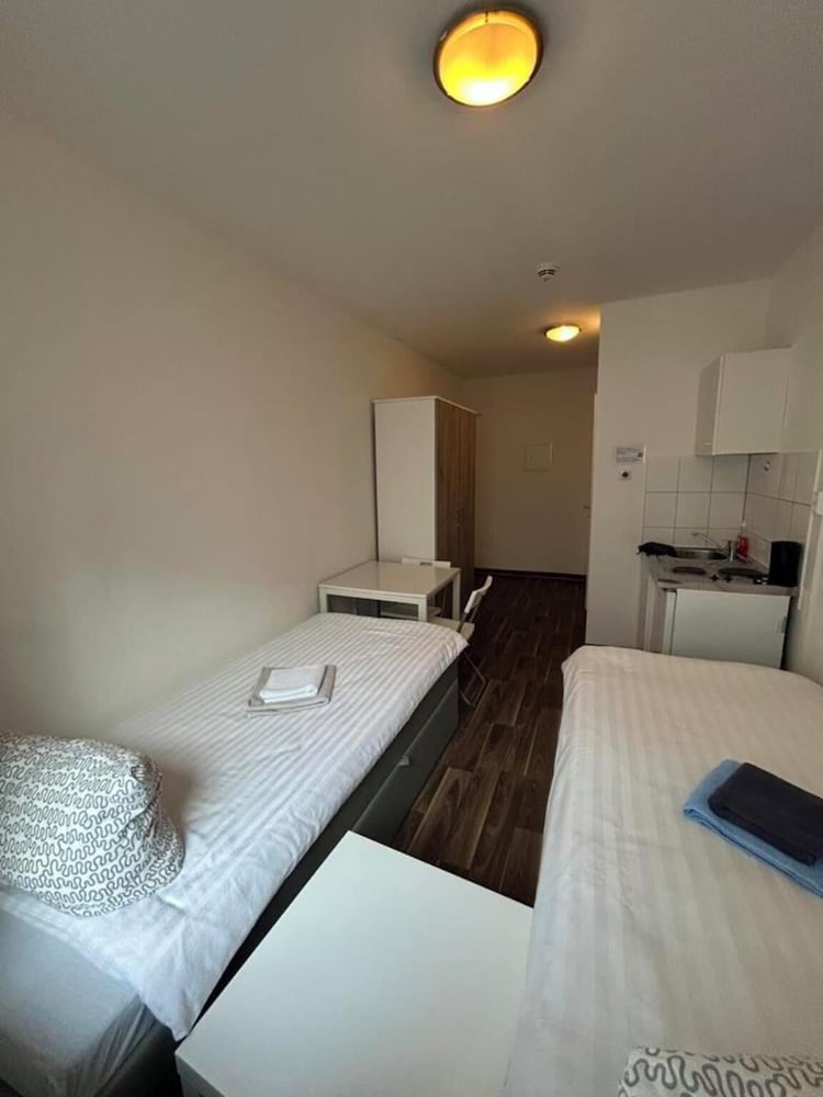 2-Rent Group Hostel Apartments SEN14