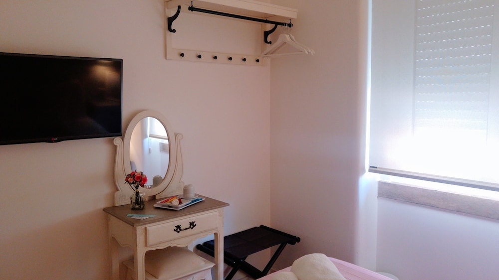 Lisbon Terrace Suites Apartment for Large Groups with Amazing Terrace