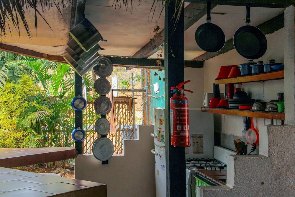 Pura Vida Hostel