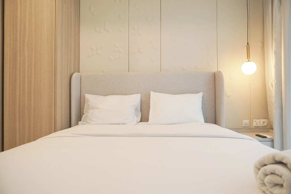 Comfort Living Apartment Studio At Arumaya Residence