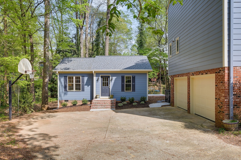 Beautiful Raleigh Cottage Rental: 5 Mi to Downtown view 3