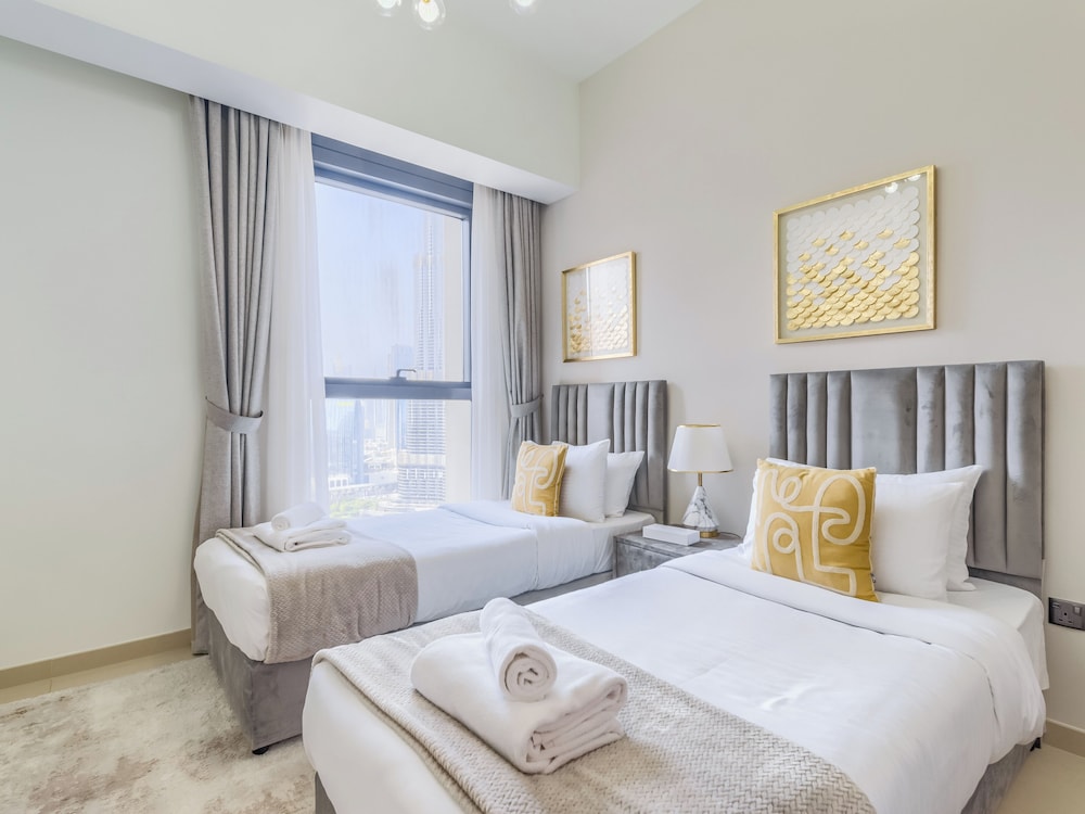 Act One - Act Two - Downtown - Emaar