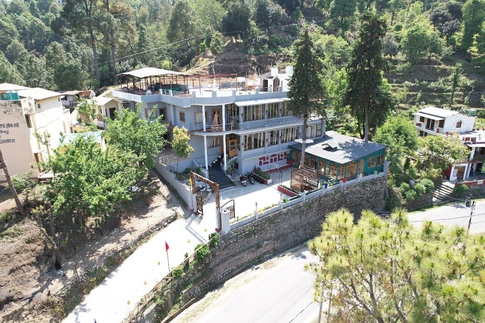 Hotel Valna Estate Mountain View Kausani By HRG
