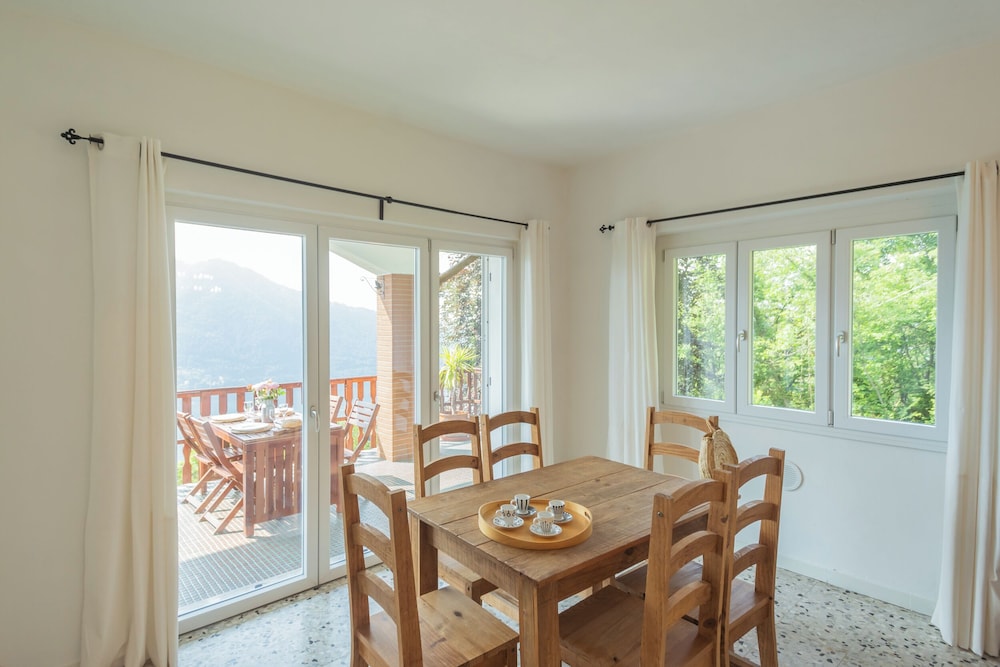 Top Lake View Villetta by Rent all Como