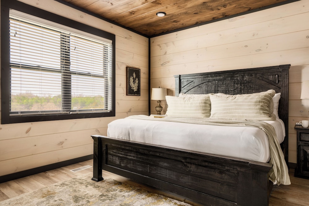 Pigeon Forge Large Cabins