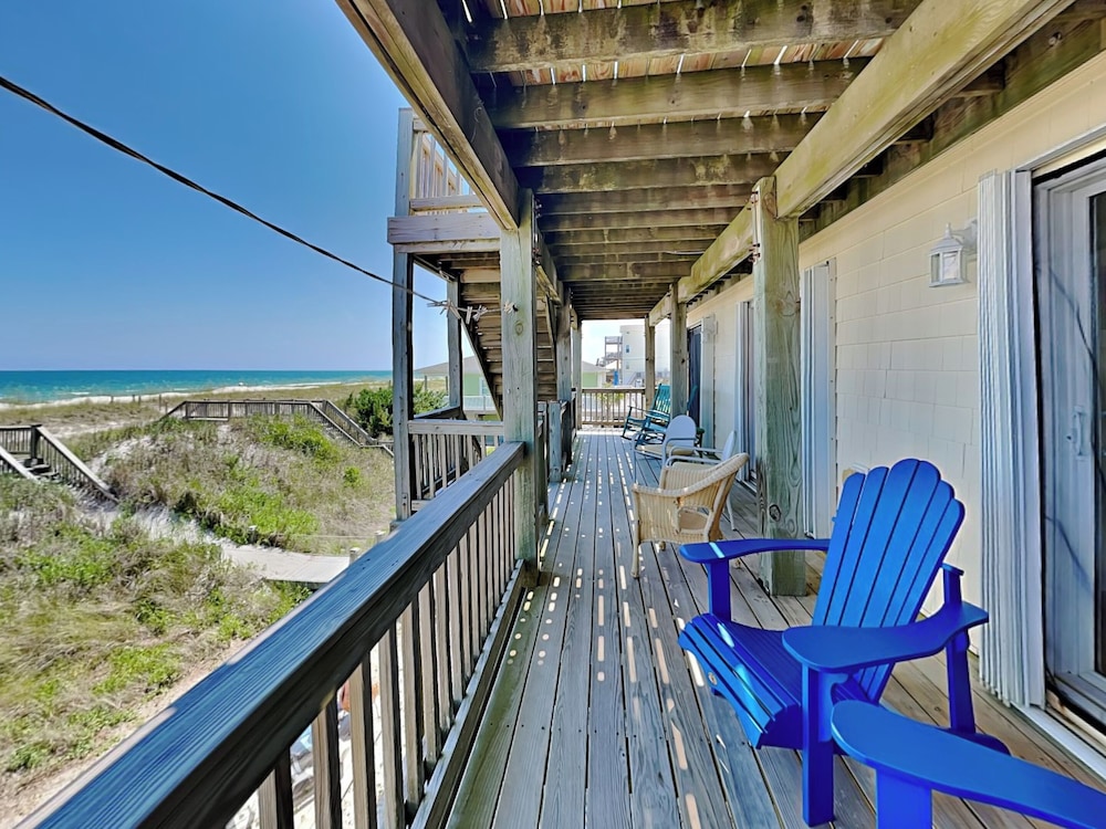 Piccolo Paradiso by Topsail Realty