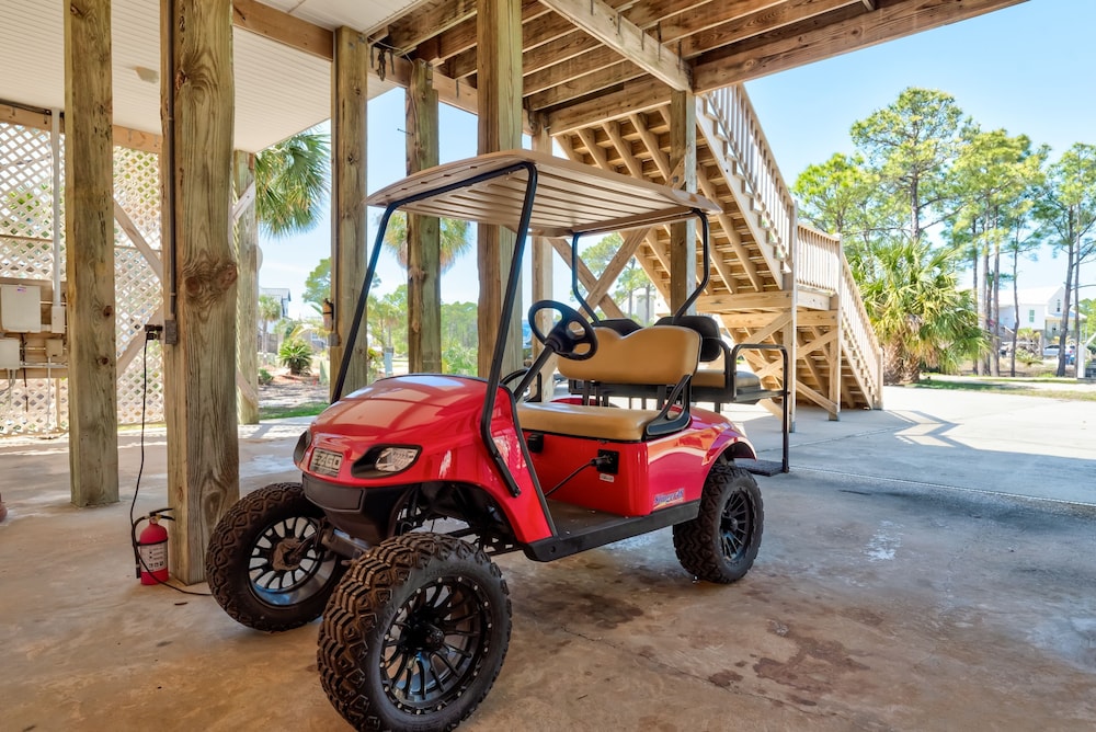 Breezy Decks - 601 Hernando Pl 4 Bedroom Home