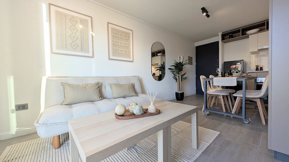 Santa Elvira Apartments