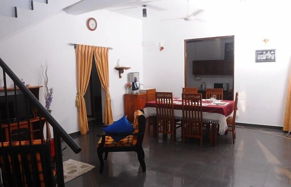 Colombo Village