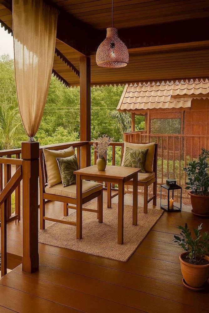 Teak House Lanta