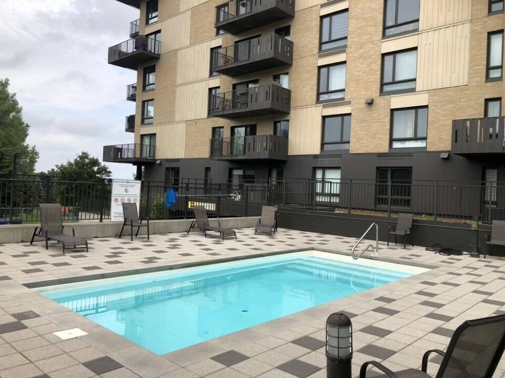 Corporate Stays La Garde Apartments - Image 1