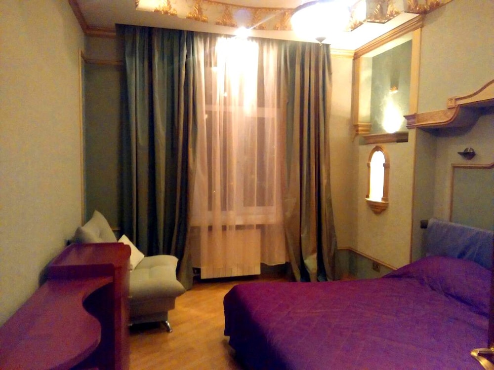 Lakshmi Apartment Great Classic