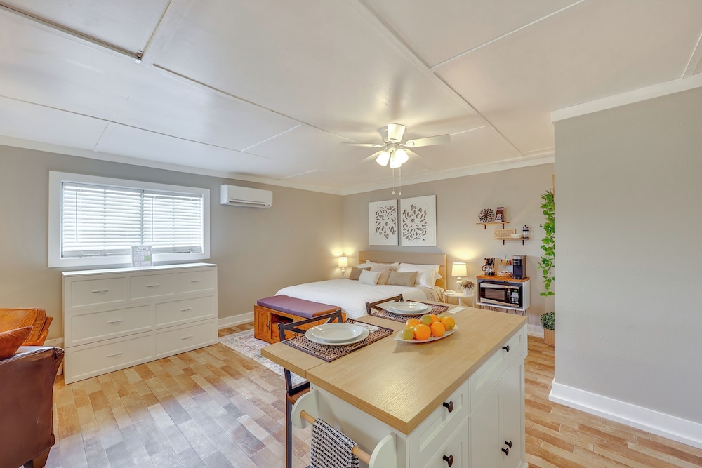 Pet-friendly Studio w/ Yard & Fire Pit in Vilonia!