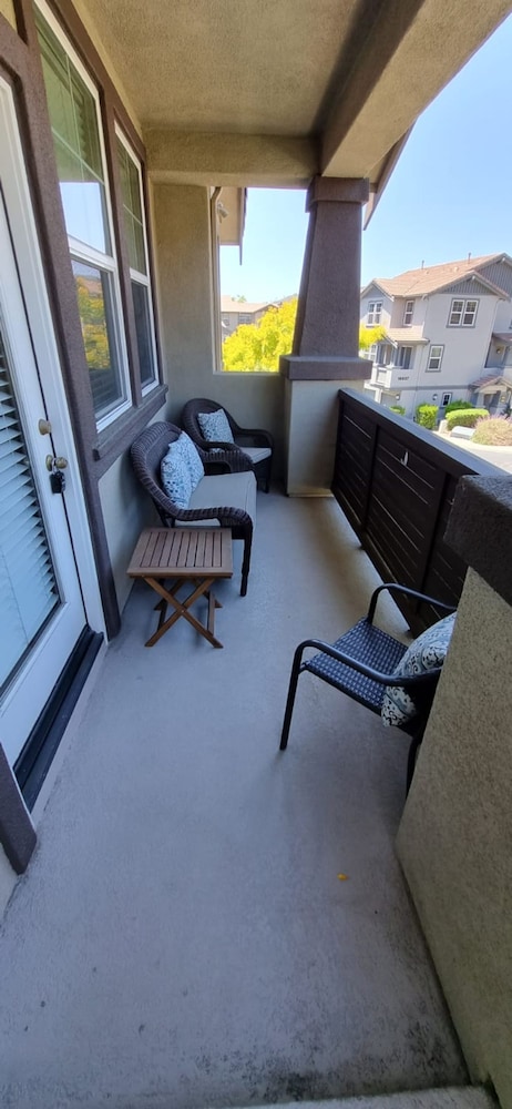 Pool and Gym Access Luxury Condo