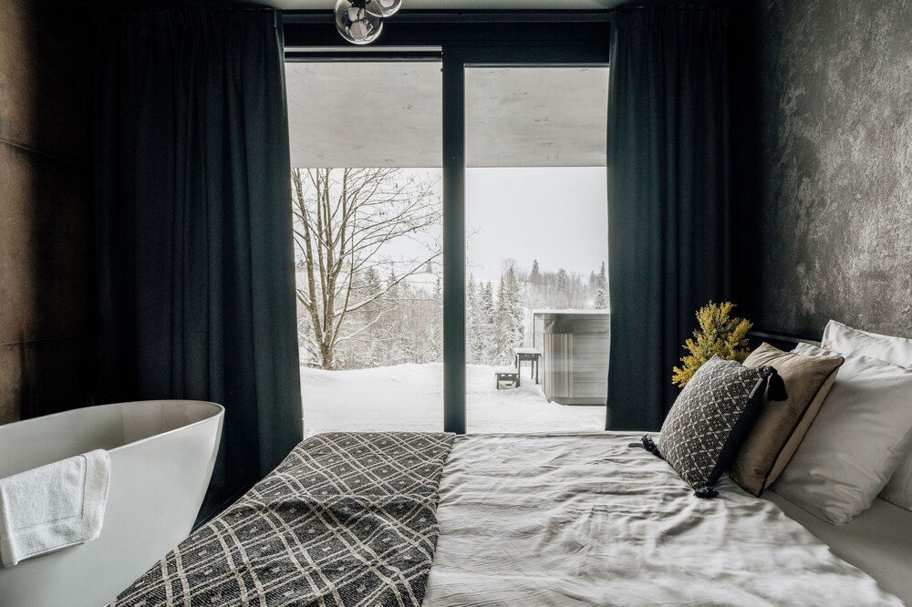 Crystal Pine Spa - LoftAffair Collection