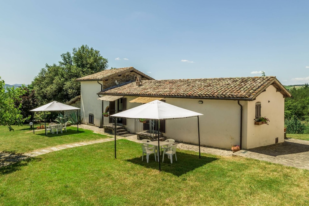 Podere Pietraluna