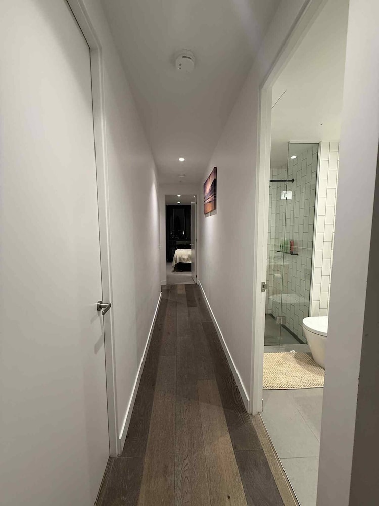 Cosy 2 Bedroom Apartment With Pool, gym and Sauna