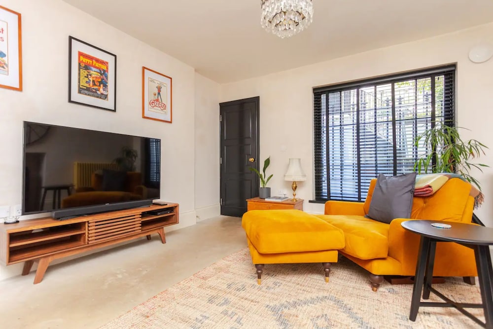 Stunning 2 Bedroom House in Peaceful London Fields