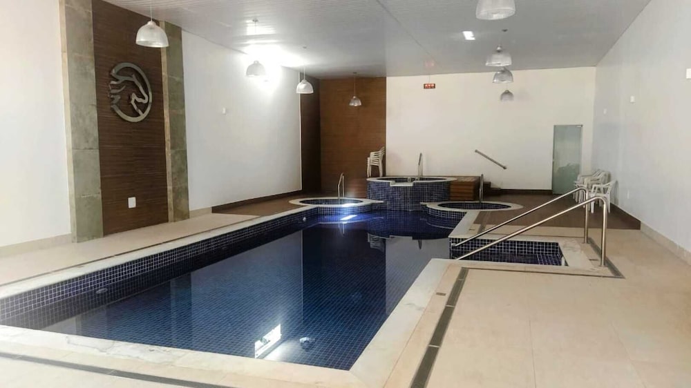 Cavalinho Branco Flat Para 4 Pessoas c Piscina