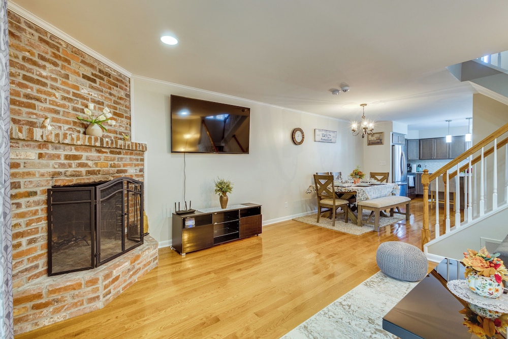 Wilmington Vacation Rental < 2 Mi to Downtown!