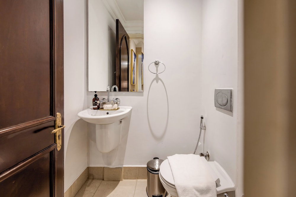 Durrani Homes - Luxe Living at Souk Al Bahar with Burj Khalifa and partial Fountain view