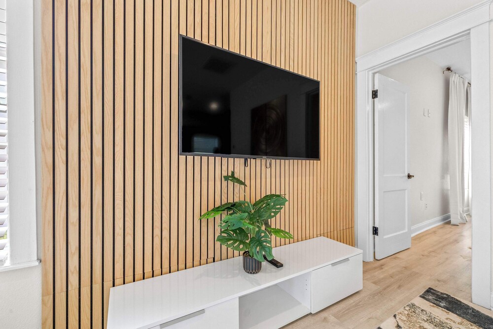 Barefoot Bungalow For 4
