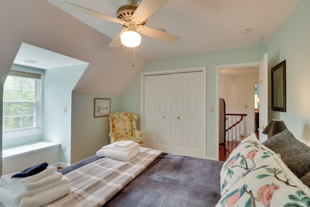 Rural and Spacious Virginia Home on ~ 2 Acres! view 3