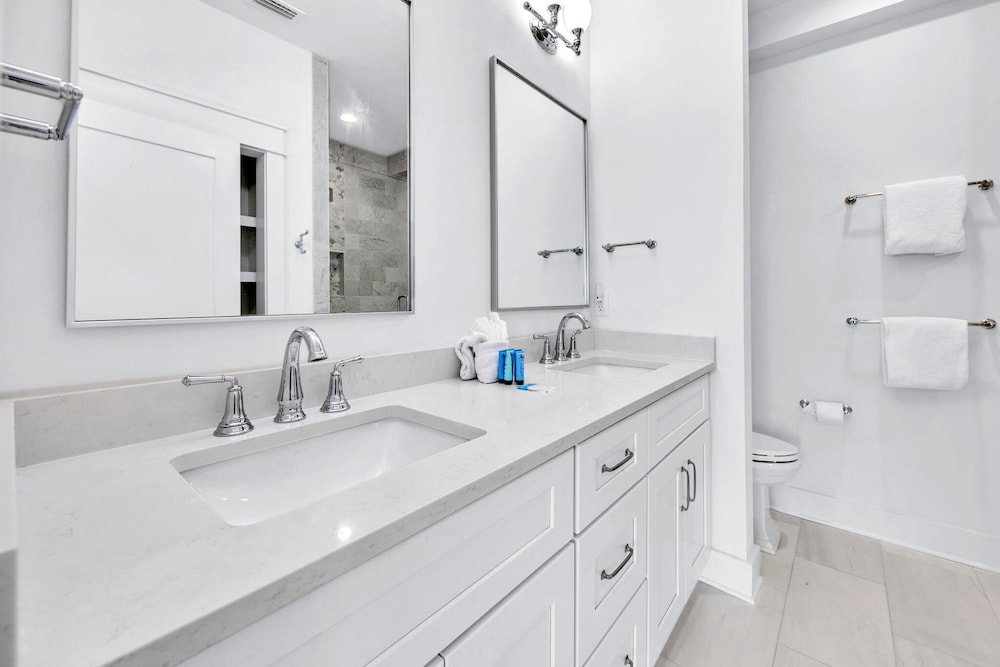 Blue Mountain Beach Villas 5A