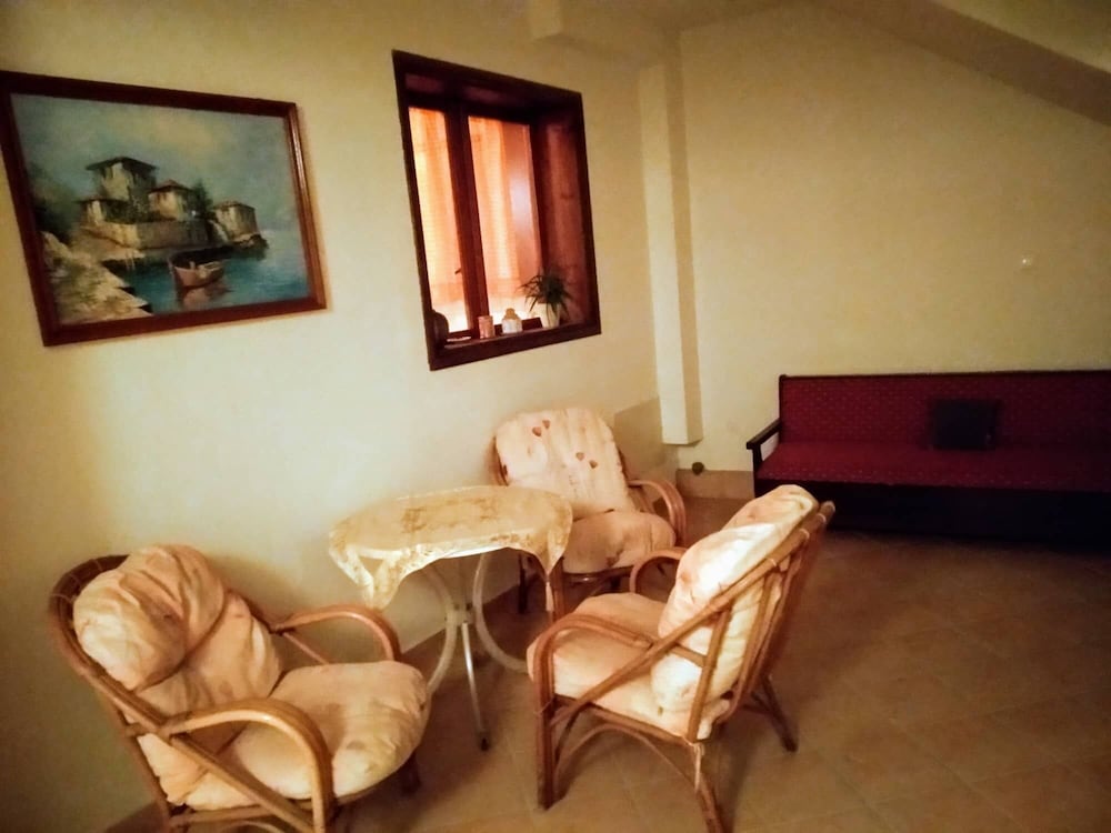 Vallias House