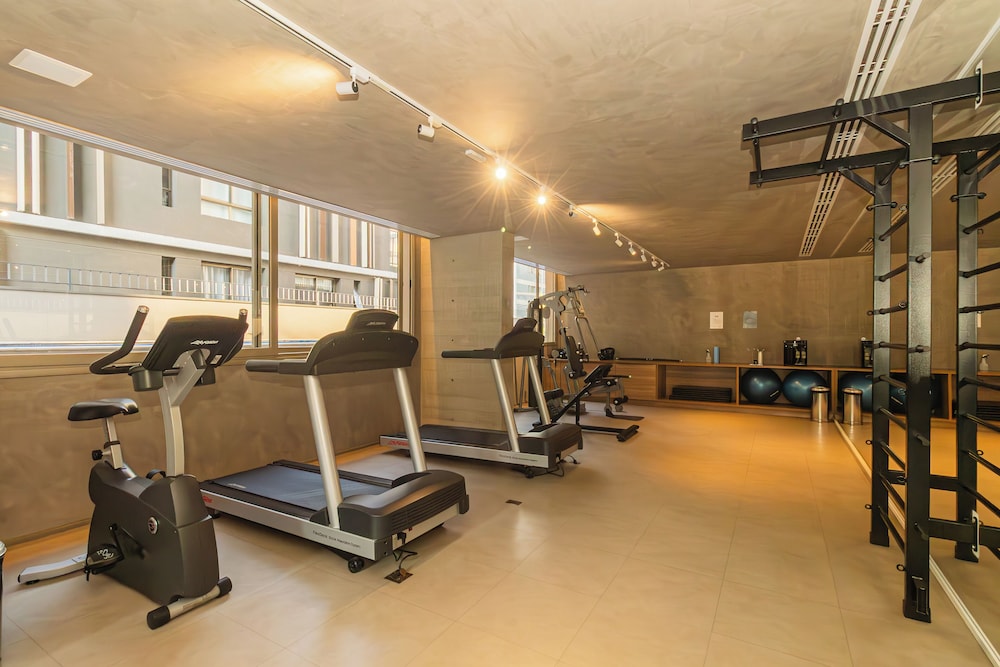 Duplex com piscina e academia