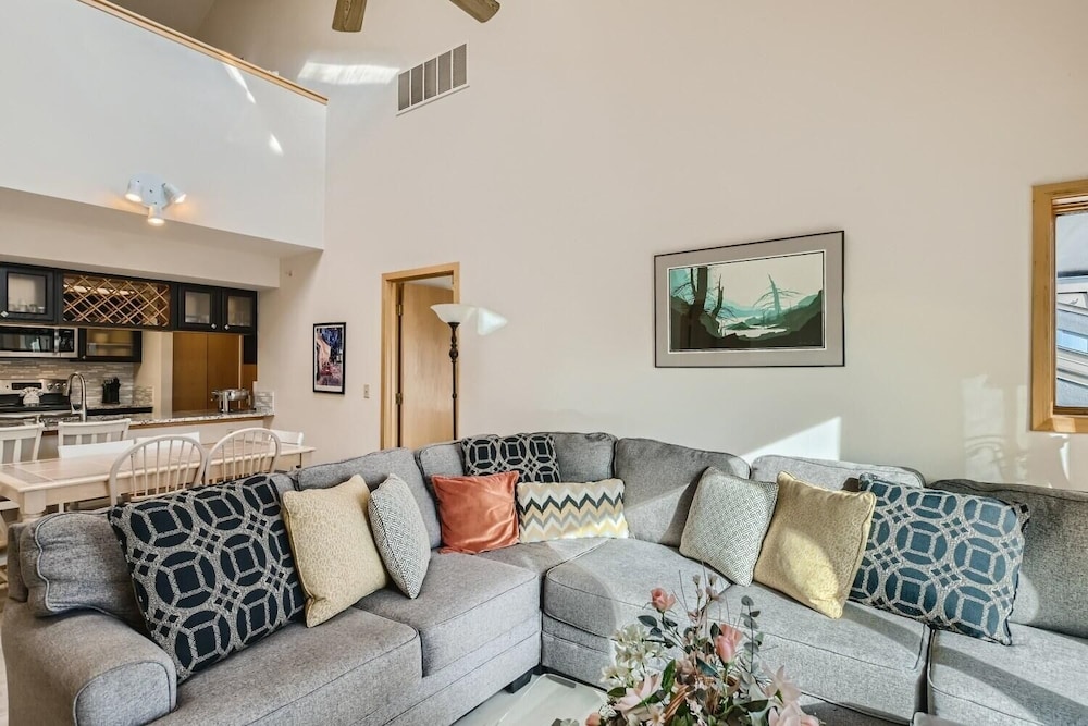 Lake Forest 304F