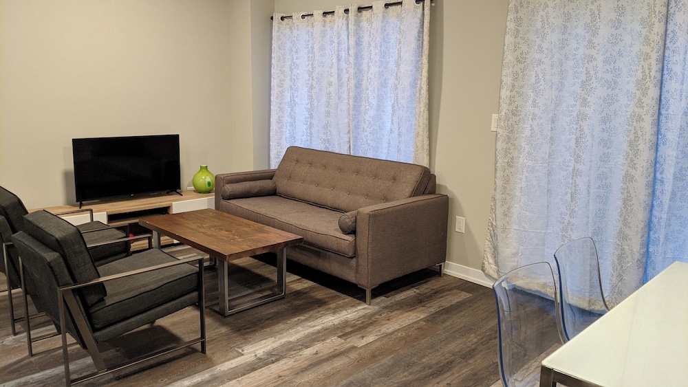 Boardwalk Homes - Executive Townhomes