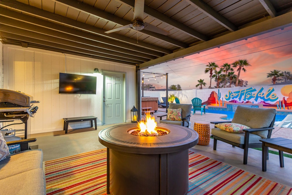 SW Modern Retreat 2 Masters Pool Hottub Firepit
