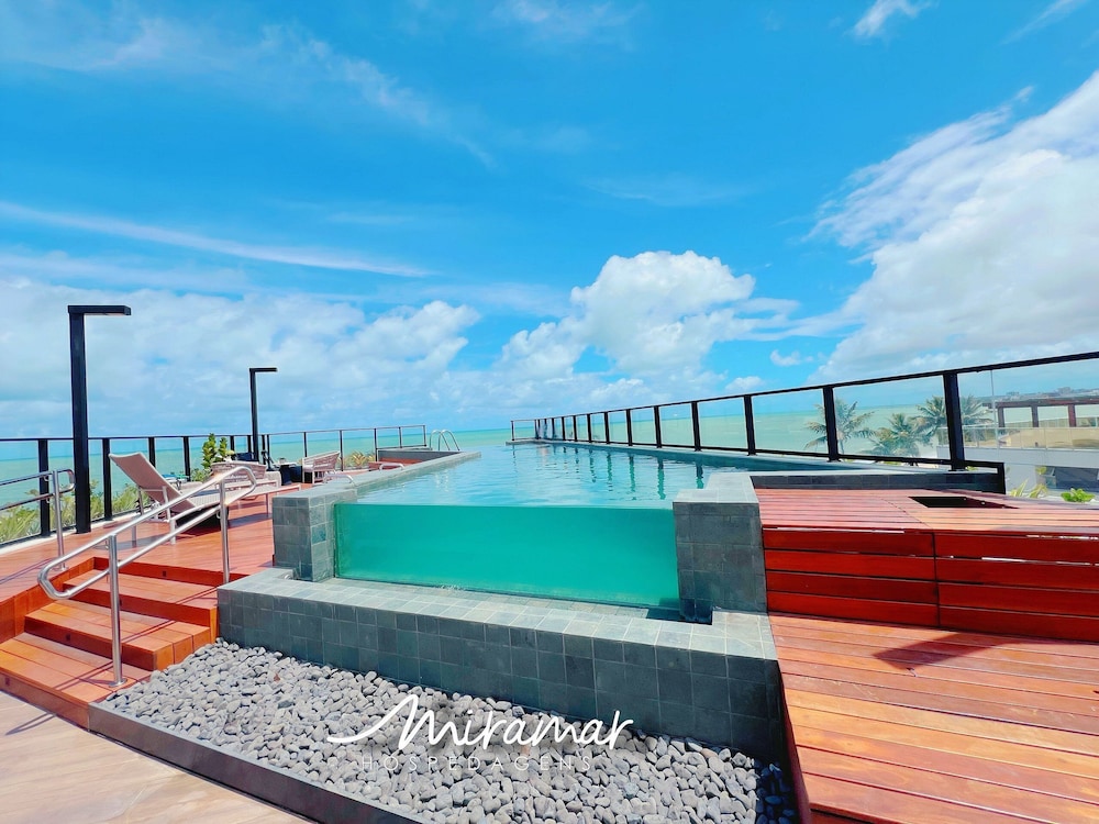 Breeze Miramar Hospedagens