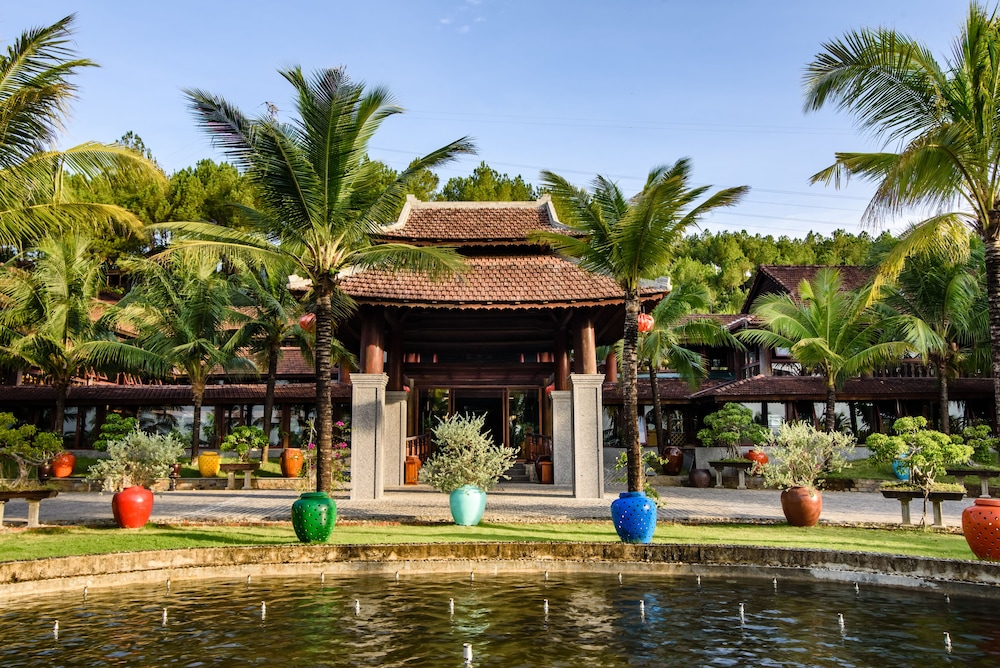 Sankofa Village Hill resort and Spa