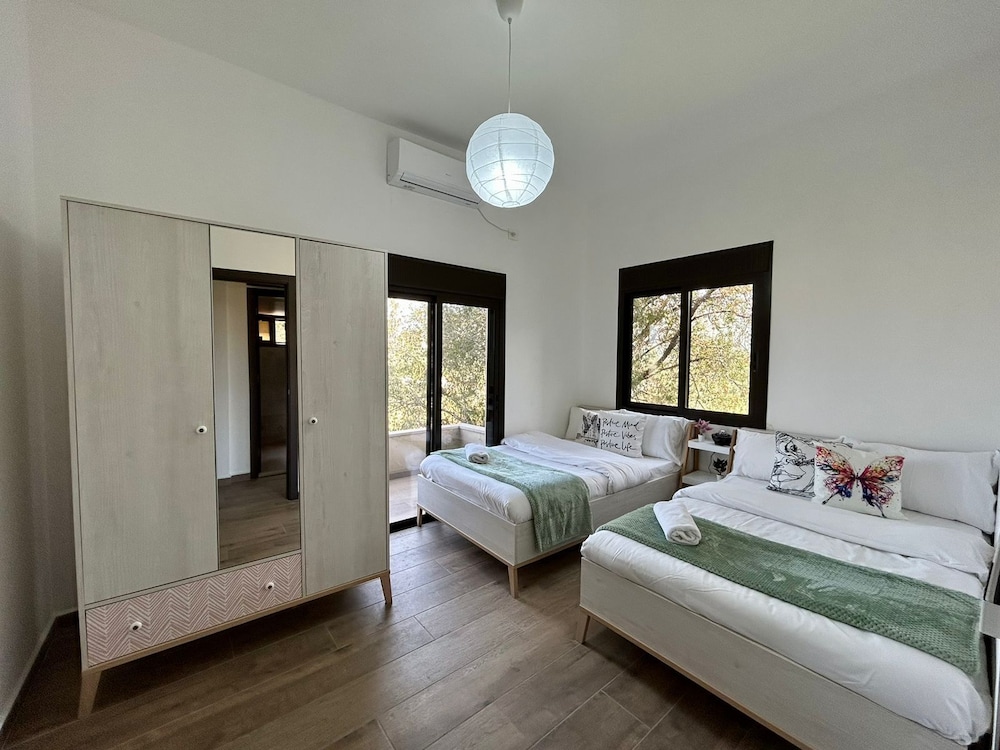 Vista 2-Bedroom Apartment in Batroun