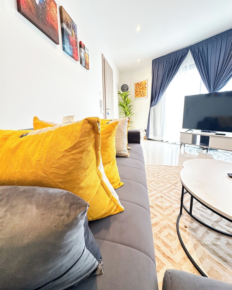 Loxwood Apartment