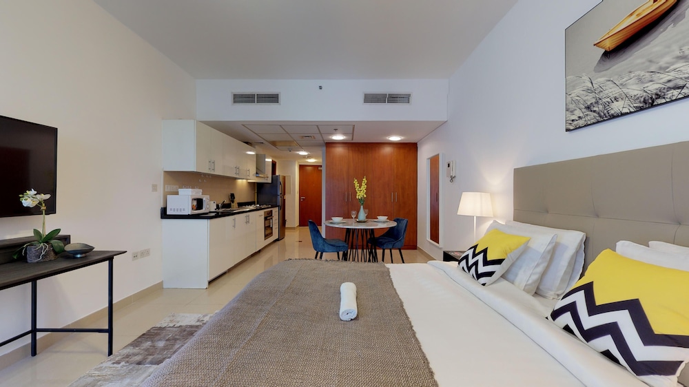 Lux BnB Park Towers DIFC