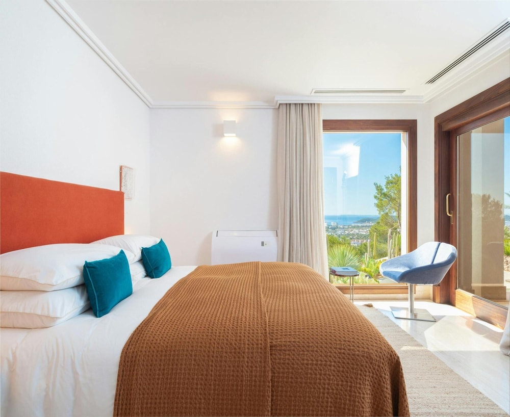 Appealing Villa Near Ibiza Town