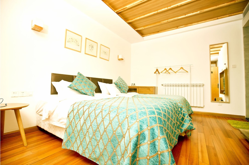 Westlake Longshang Boutique Hotel