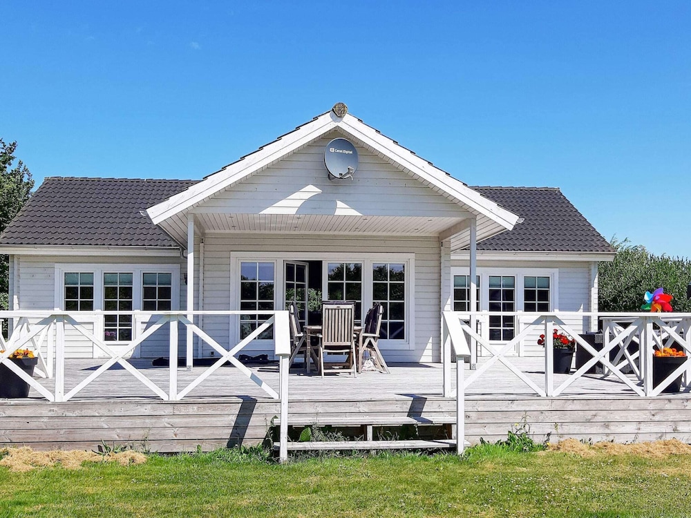 Modern Retreat at Knud Strand - By Traum Ferienwohnungen