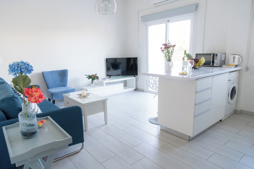 Themis Apartments
